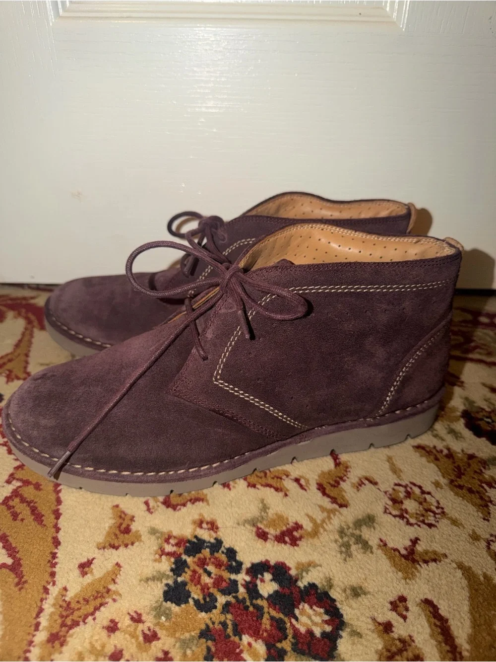 Clarks womens Suede Chukka Boots